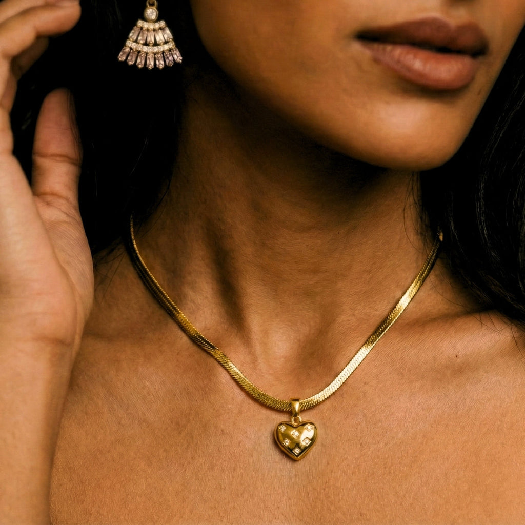 Kāma Pendant