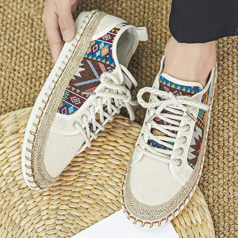 Tom Hollinger | Ethno-Sneaker mit Bastsohle und Muster