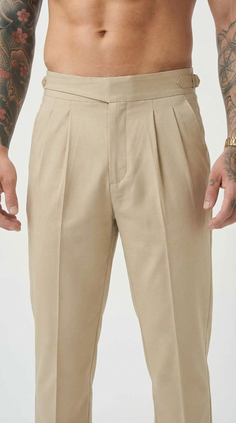 Tom Hollinger |  Hochtaillierte, maßgeschneiderte Hosen aus Cottonsilk-Mischgewebe in Creme