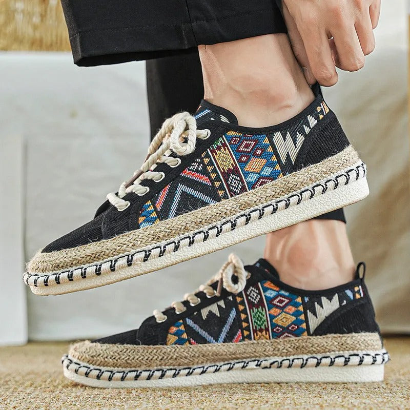 Tom Hollinger | Ethno-Sneaker mit Bastsohle und Muster