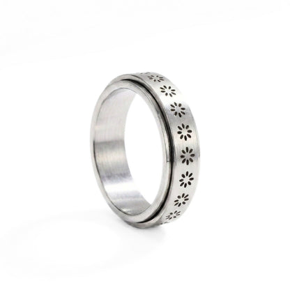 Tārā Spinning Ring