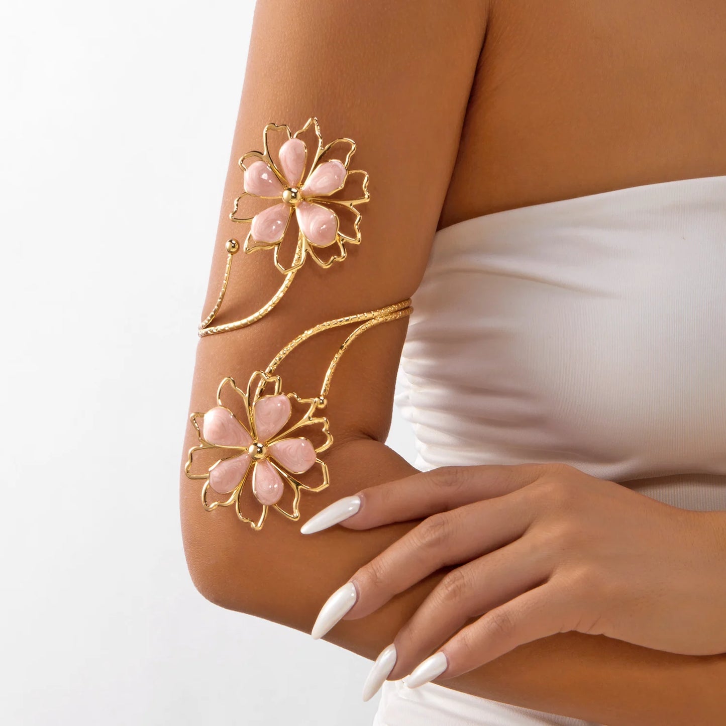 Fashion Metal Hollow Flower Cuff Bangle