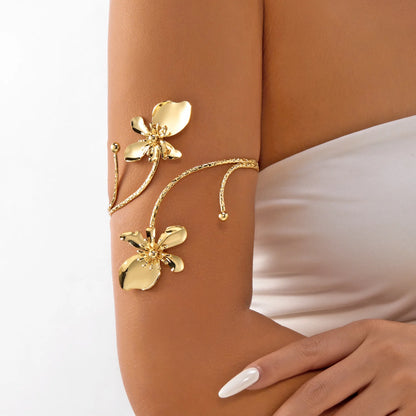 Fashion Metal Hollow Flower Cuff Bangle
