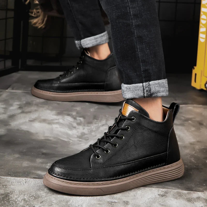 Tom Hollinger | Kurt Boots
