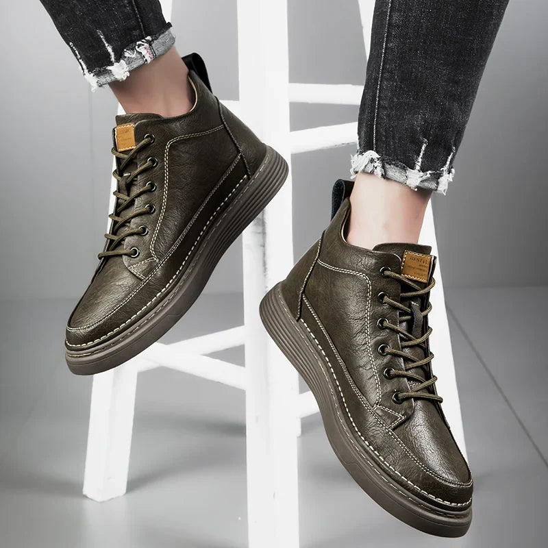 Tom Hollinger | Kurt Boots