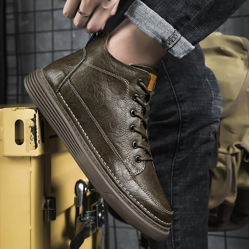 Tom Hollinger | Kurt Boots
