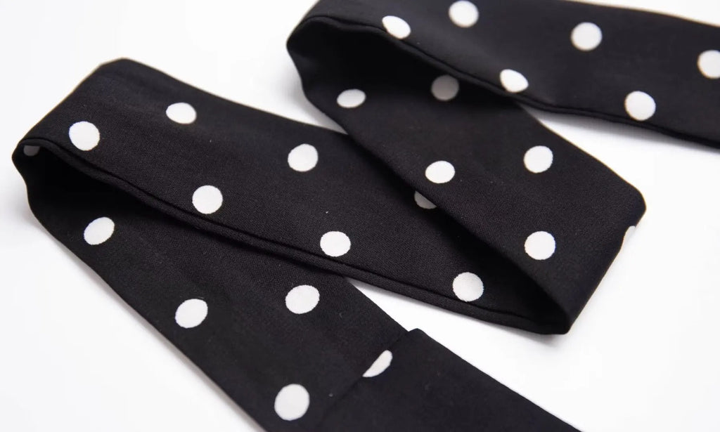 Tom Hollinger | Gepunktetes Neckholder-Midikleid
