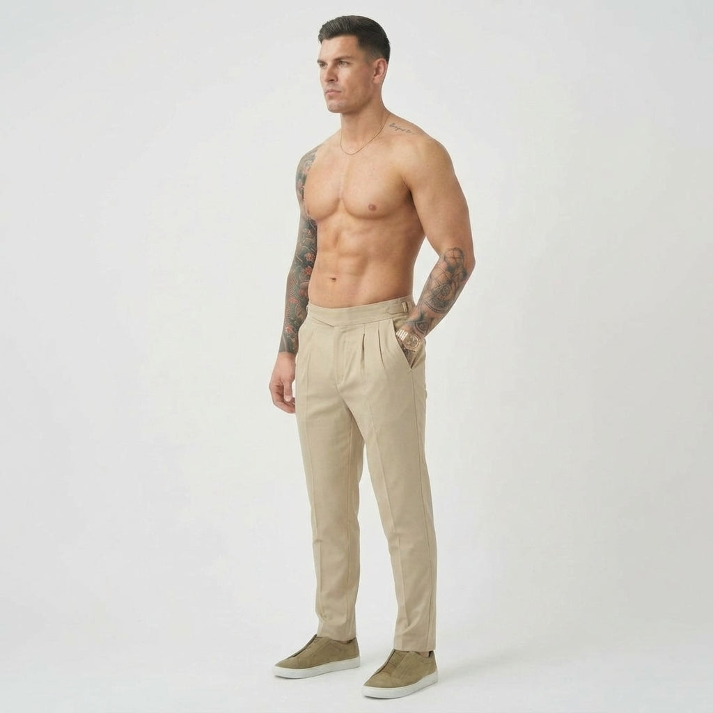 Tom Hollinger |  Hochtaillierte, maßgeschneiderte Hosen aus Cottonsilk-Mischgewebe in Creme